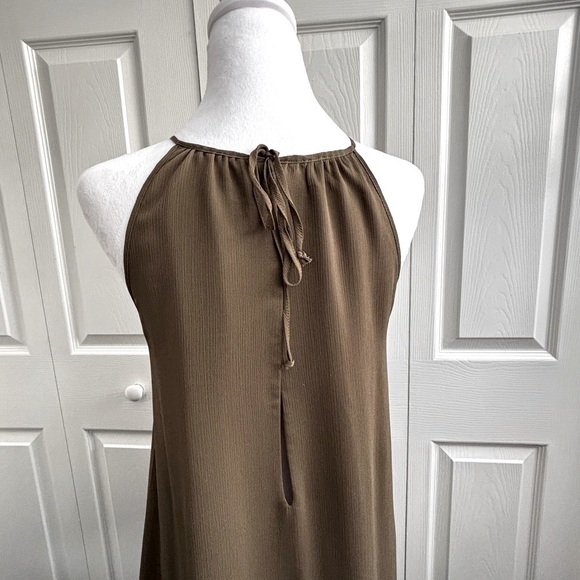 PARFOIS Elegant Olive Halter Gown - Picture 3 of 5
